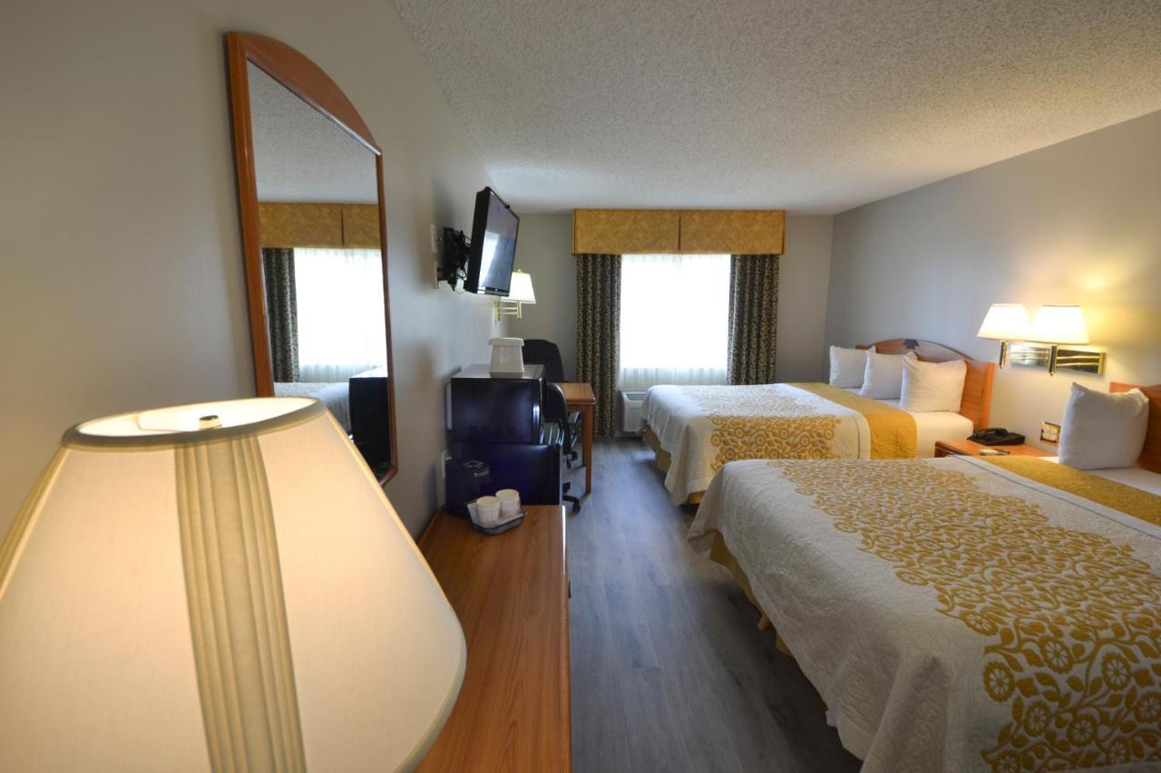 Days Inn & Suites By Wyndham Airport Албукерке Екстериор снимка