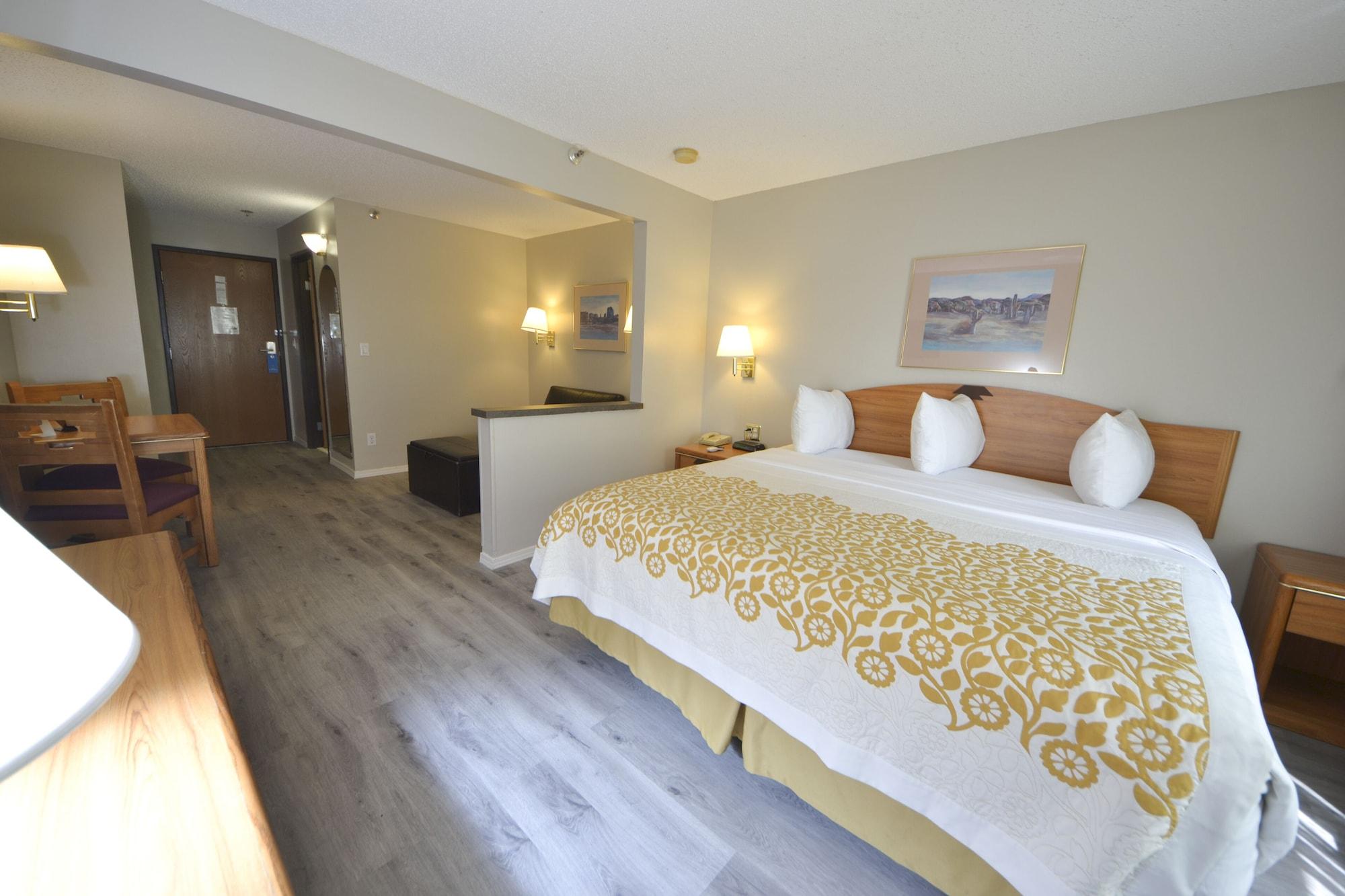 Days Inn & Suites By Wyndham Airport Албукерке Екстериор снимка