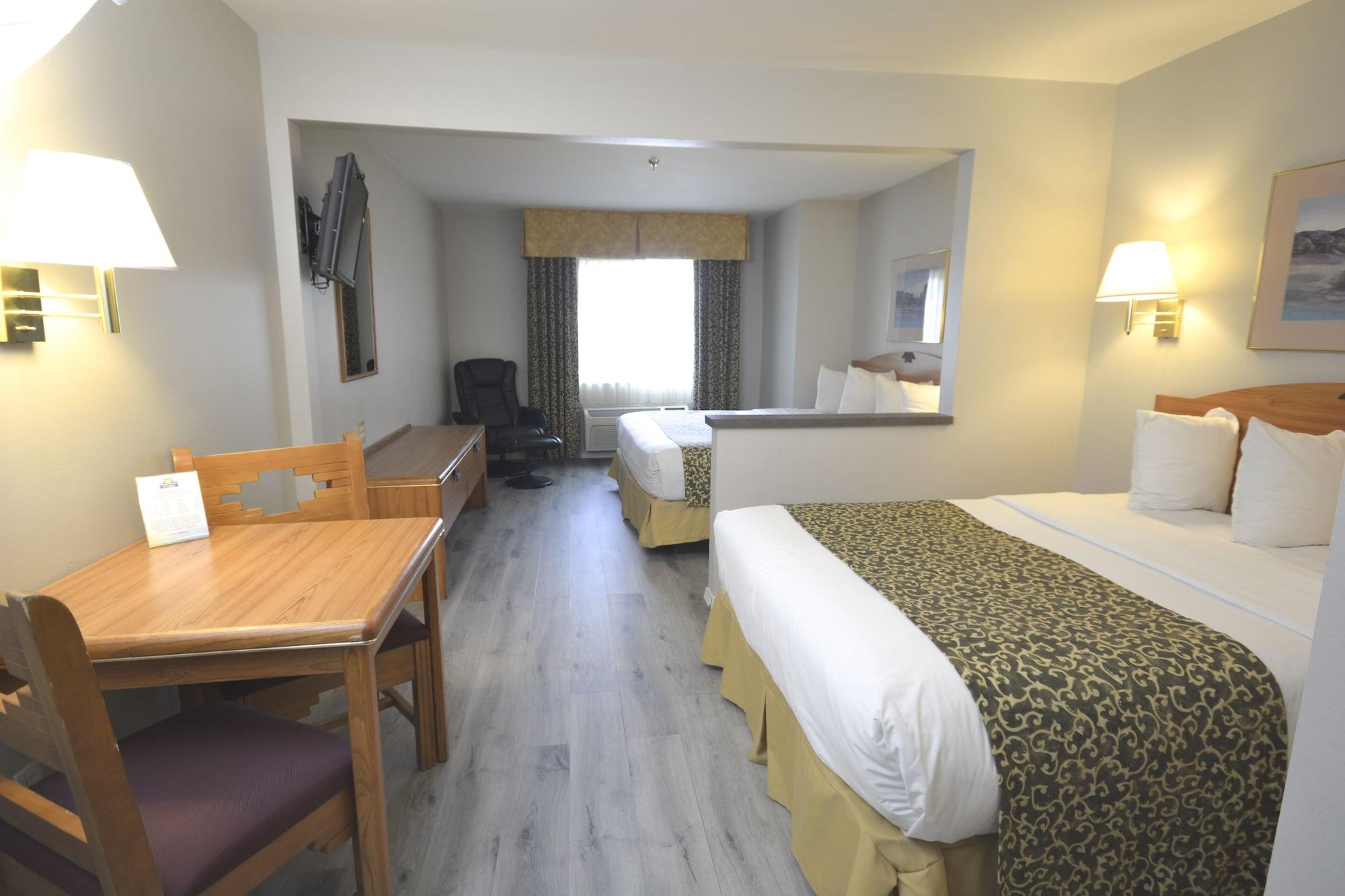 Days Inn & Suites By Wyndham Airport Албукерке Екстериор снимка